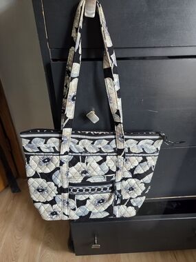 Quilted Floral Tote Bag in Black and Cream